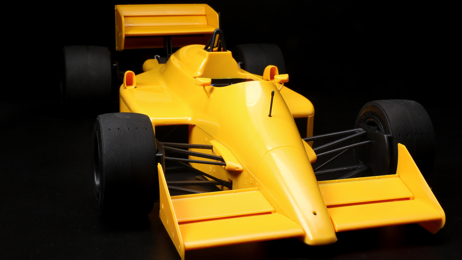 新品タミヤ f103 ロータスキャメル タミヤRC限定F1キット入荷販売中