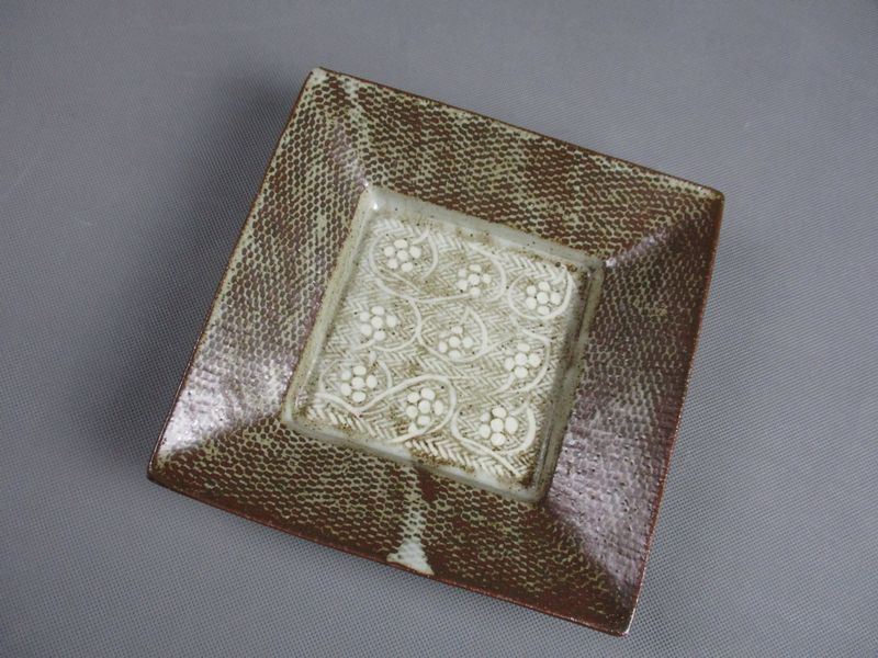 島岡達三 地釉象嵌縄文角皿 人間国宝 益子焼 | のみの市