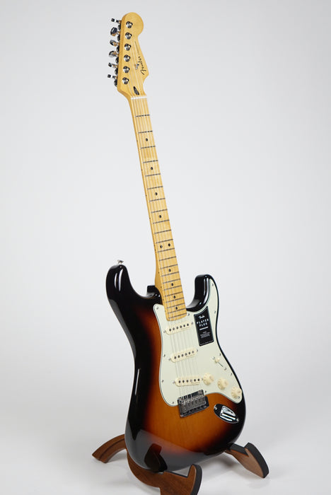 Fender Player Plus Stratocaster®, Maple Fingerboard, 3-Color