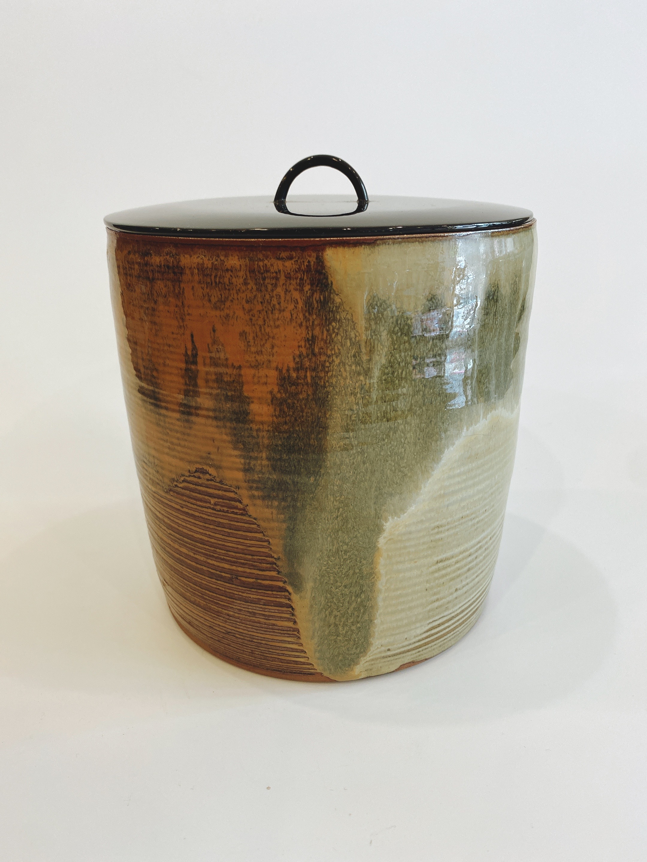 鵬雲斎大宗匠箱 高取焼水指 亀井味楽作 | 数寄屋内藤陶器店｜陶器