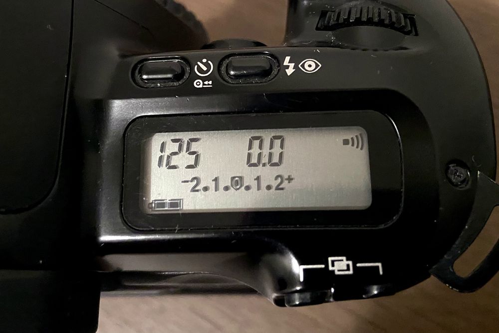 希少・キャノンCanon EOS Kiss 1993年9月発売の初代機 Canon 初代 EOS