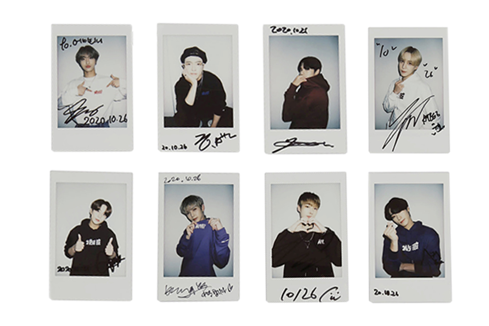 ATEEZ サイン入り ポラロイド ATEEZ サイン入り ポラロイド