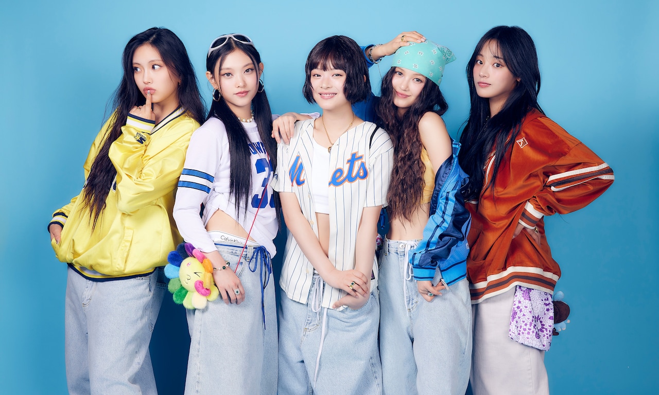 NewJeans東京ドーム公演いよいよ放送、抽選で5名にサイン入りポスター