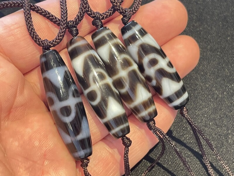 魔を断ち厄難を除く！財を呼び生命健康を守る！六弁蓮花天珠 紐