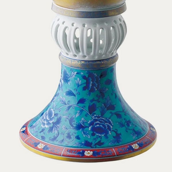 青華緑彩花車模様）切透飾り壺|有田焼の老舗-香蘭社オンラインショップ