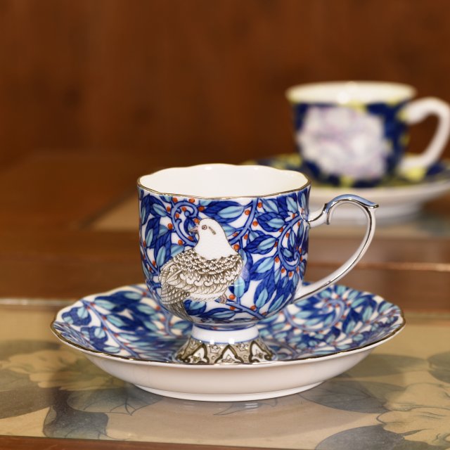 染錦月桂樹鳩）コーヒーカップ＆ソーサー|有田焼の老舗-香蘭社