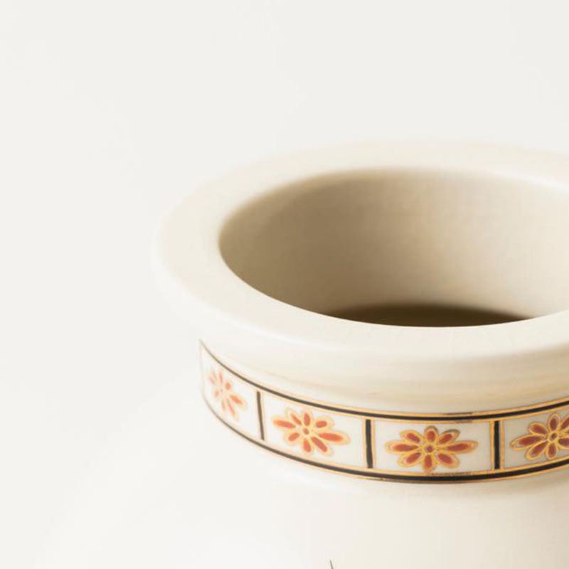 白薩摩七寸胴丸花瓶 梅牡丹[シロサツマナナスンドウマルカビン