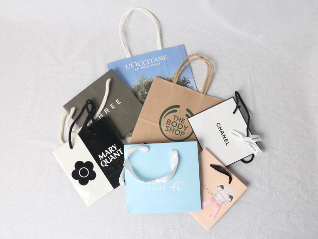 街で見かける有名ブランドのショッパーは？ | オリジナル紙袋WEB レレカ