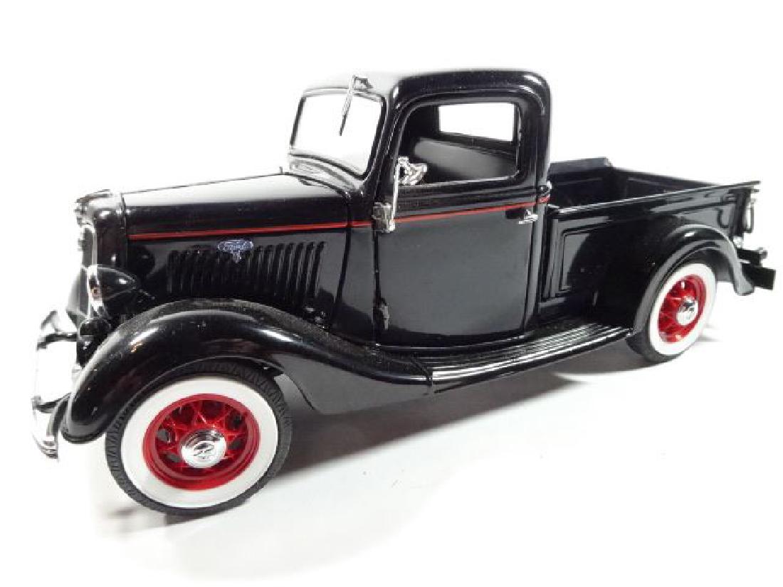 1935 Ford Pickup Truck, 1:24 Diecast Car, Danbury Mint,