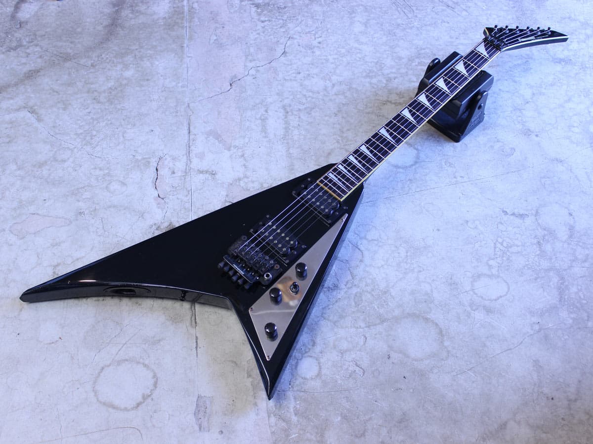 中古】FERNANDES JS-100 ランディVタイプ - 神奈川県の中古楽器店