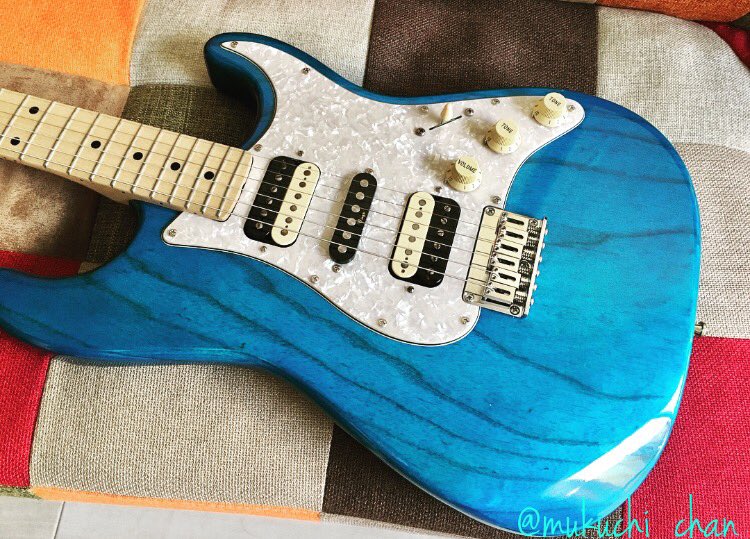 機材紹介part2！ 今回はこちらのギターについて書いてます^ - ^ お暇な