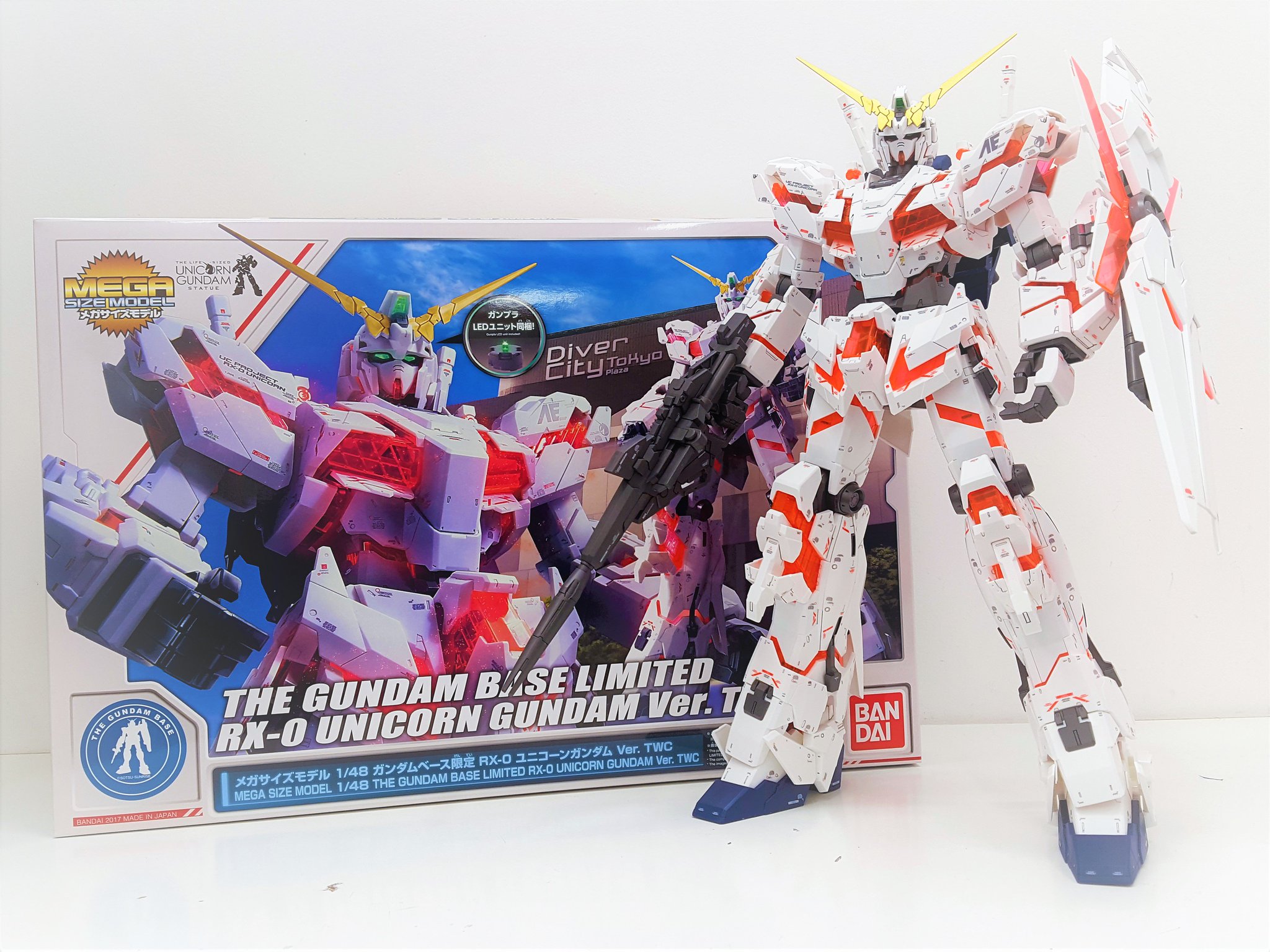 メガサイズ1⁄48ガンダム、ザク、ユニコーンガンダムセット メガサイズ