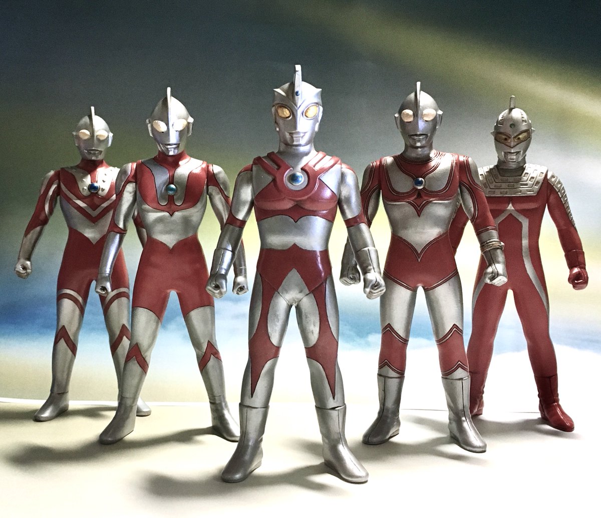 ウルトラ怪獣戯画 輝け！ウルトラ五兄弟 Yahoo!オークション