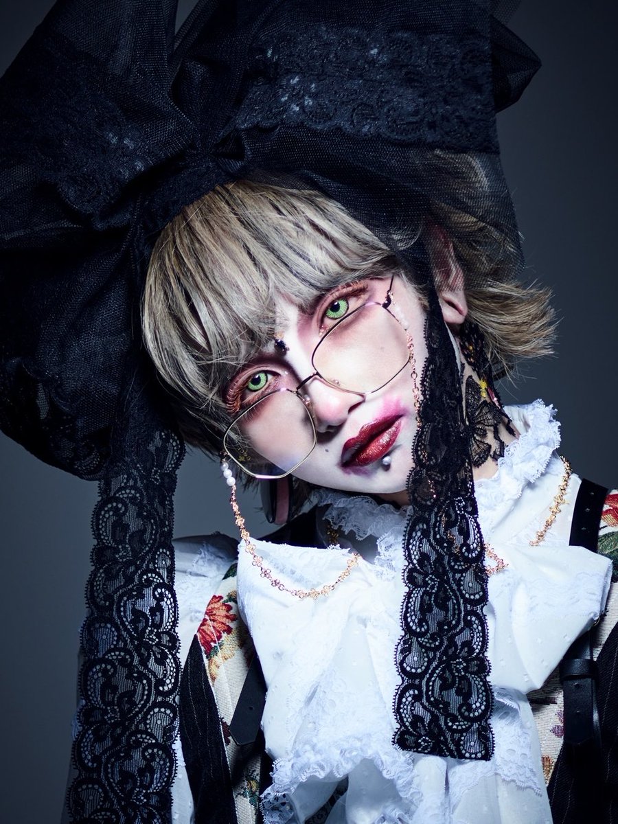 キズ】 チケ発まであと〈3〉日 ー最新アーティスト写真公開ー キズ四