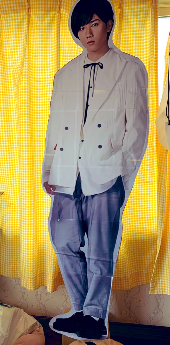 我が家のJK娘が完全自作で大好きな阿部ちゃんの等身大パネル作ってた