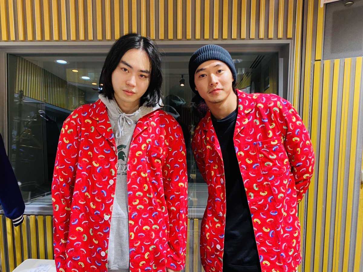 パジャマ姿の菅田将暉さんのコーデ 私服/衣装/購入先 - Woomy