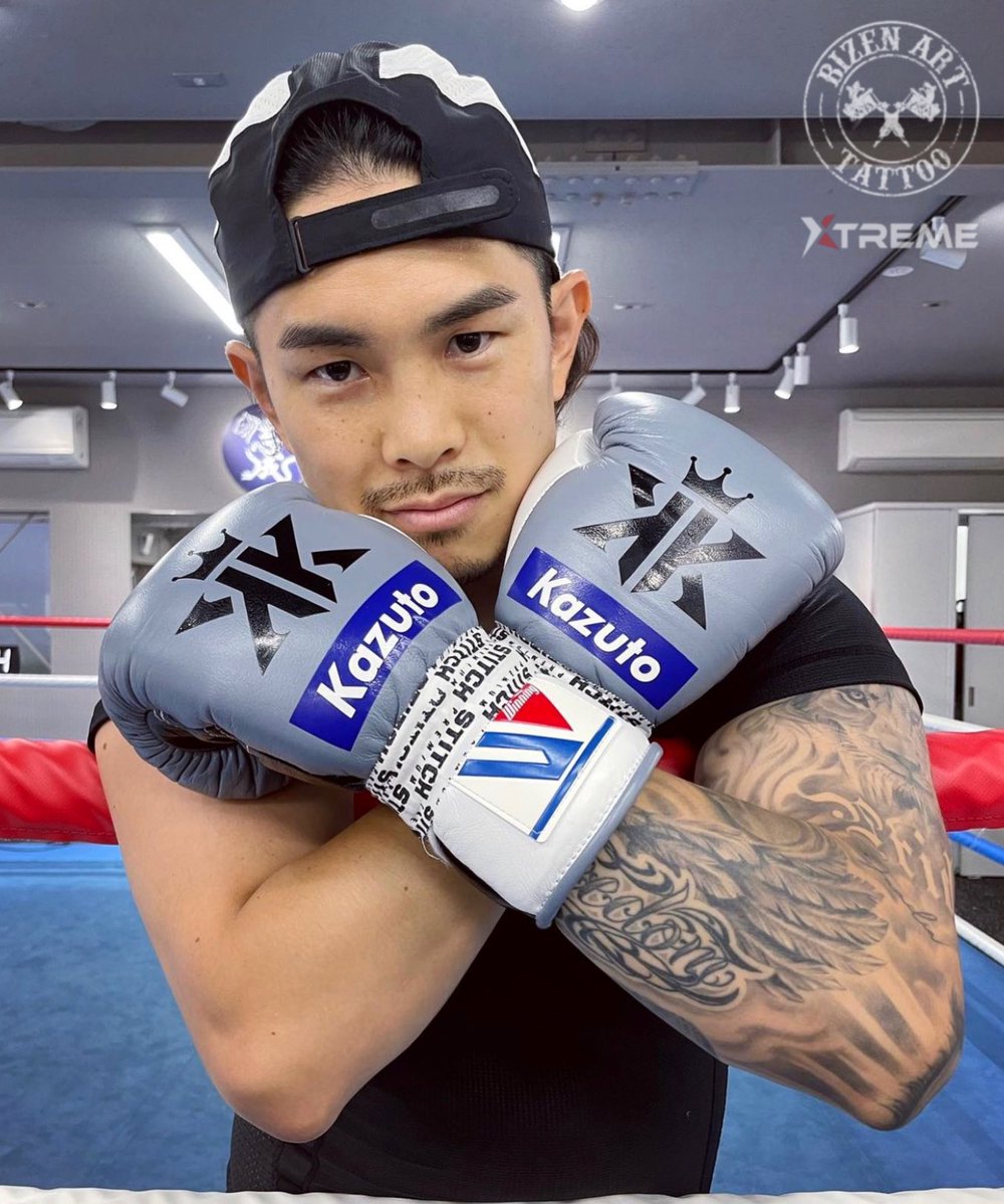 井岡一翔選手 サイン入りグローブ レア ボクシング 左手のみ 井岡一翔