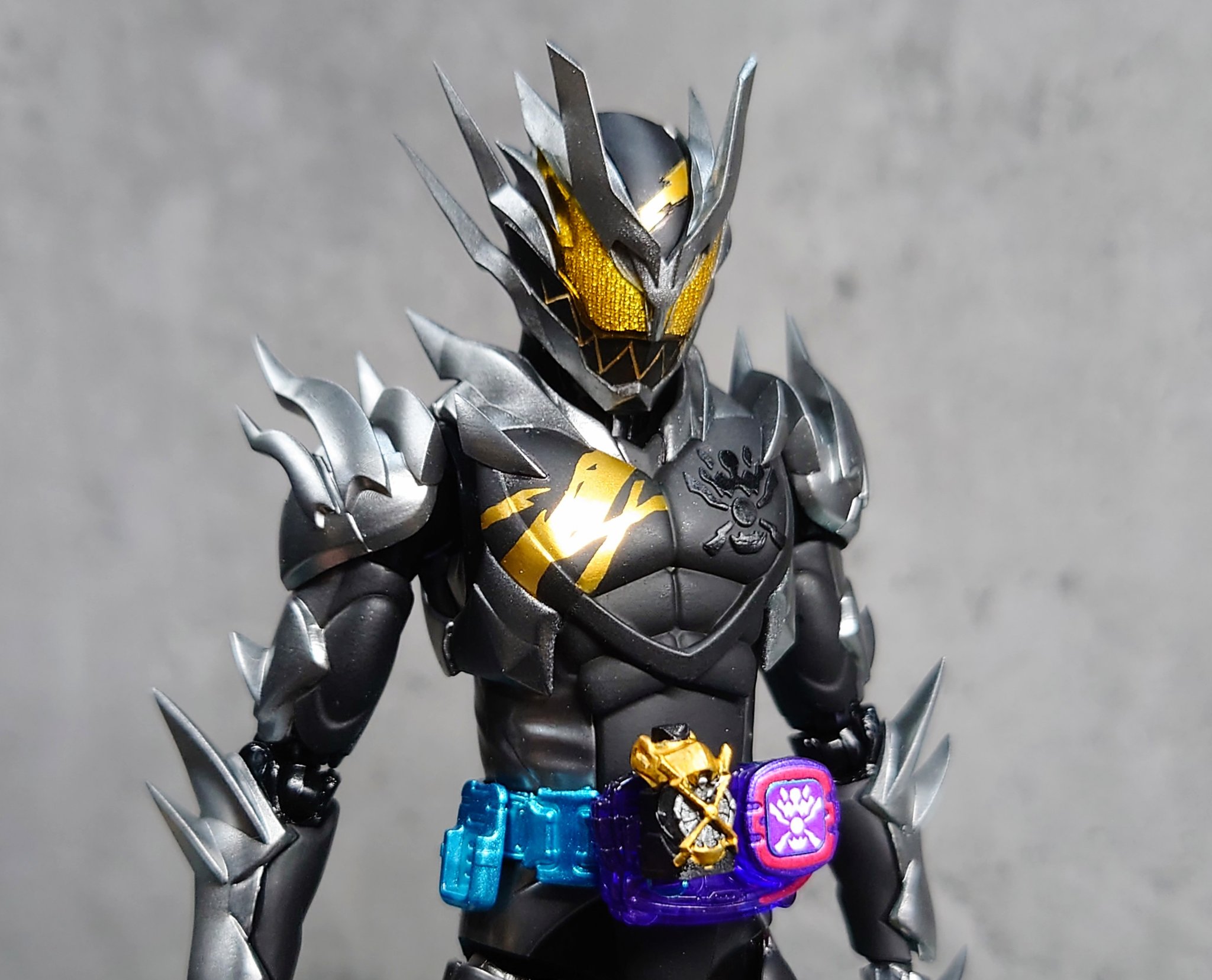 おまけ付き 仮面ライダーリバイス ジャックリバイス サンダーゲイル