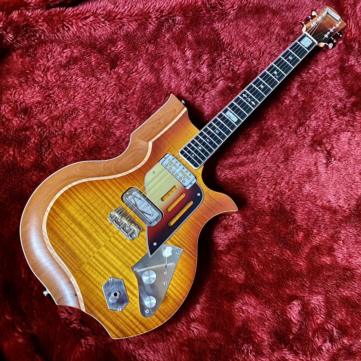 ギター Wisteria Guitars a.k.a #5 a.k.a #5 | Wisteria Guitars