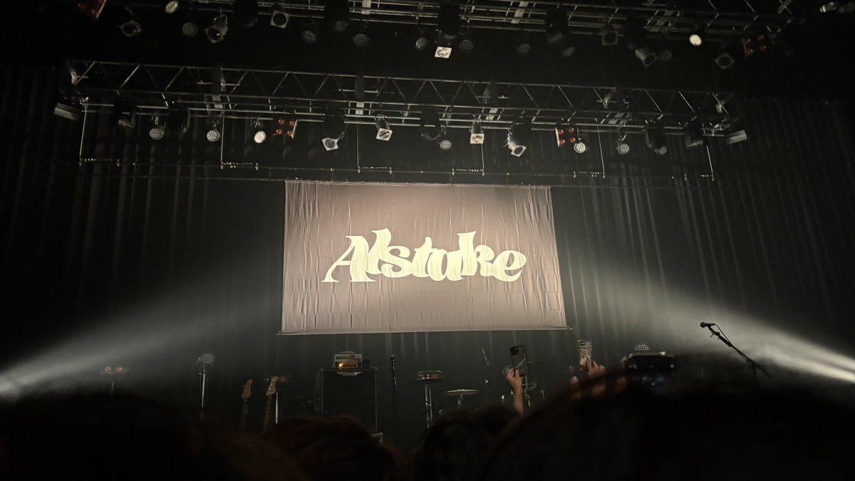 Ado ライブで投げた歯 ヨダカ Ado ライブで投げた歯 ヨダカ Ado ライブ