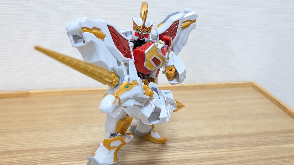 SMP セイントカイザー SMPに『魔法戦隊マジレンジャー』「ウルカイザー