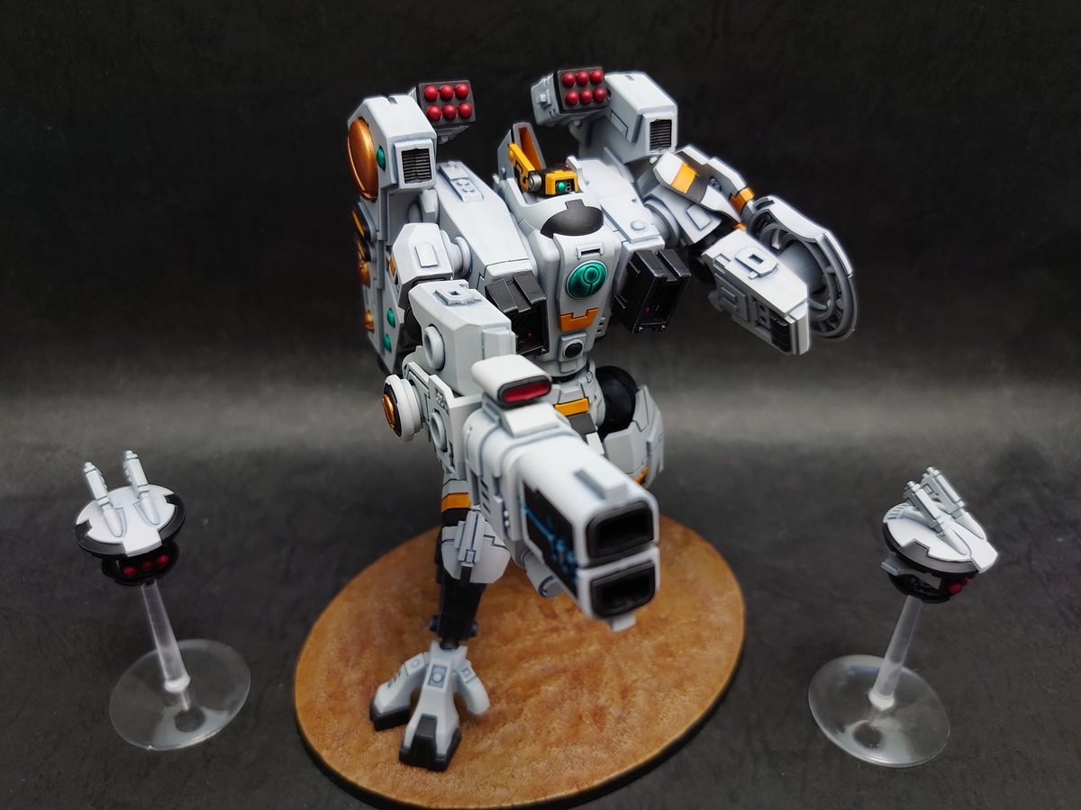 タウ エンパイア リップタイド バトルスーツ XV104 Riptide Battlesuit