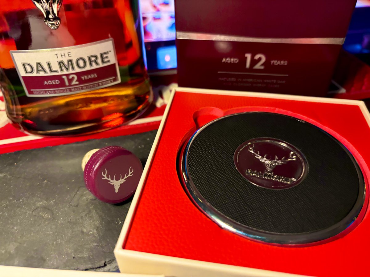 ダルモア12年買うと特典で鉄のコースターついてきました🦌 甘く