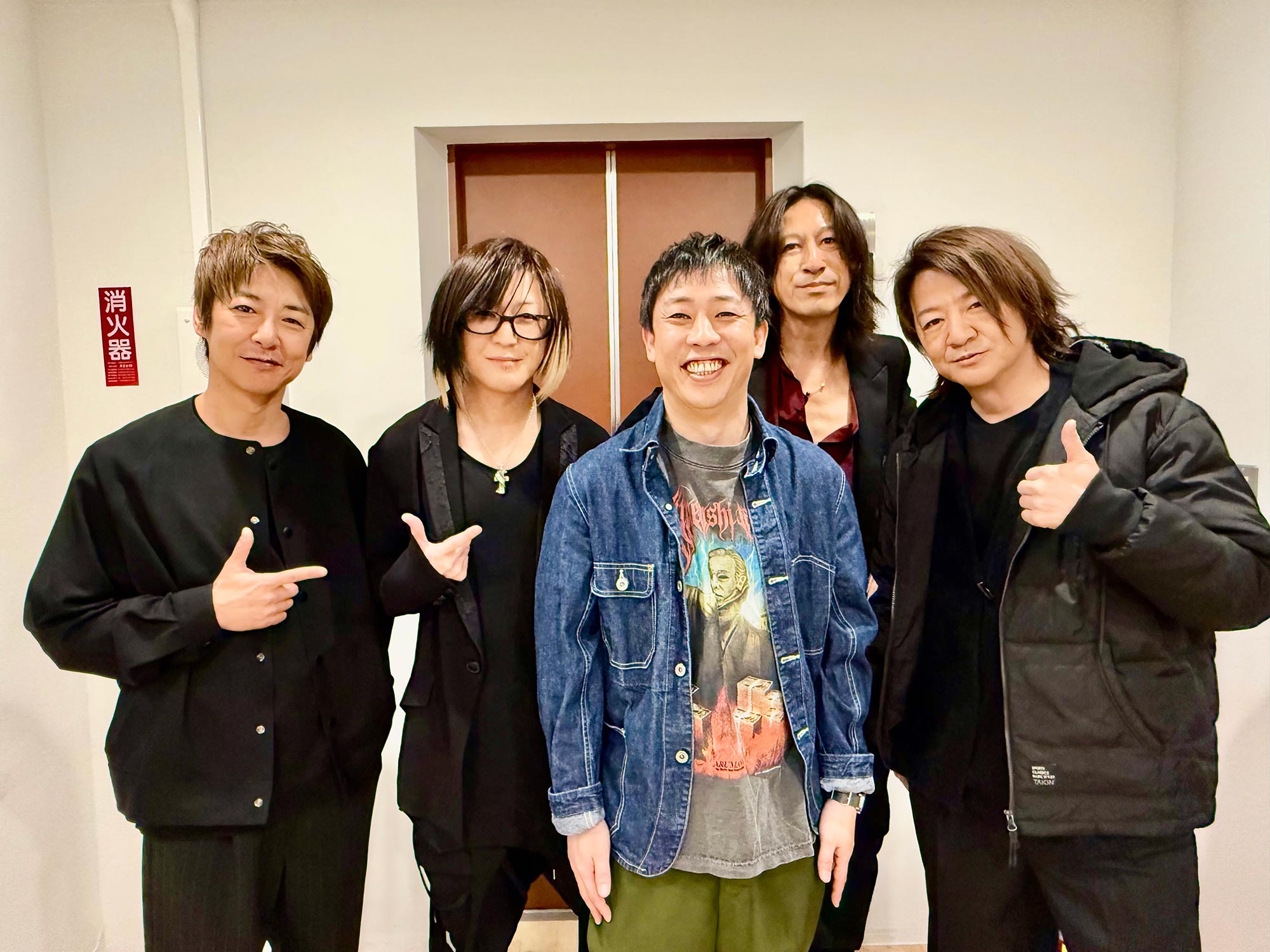 GLAYプロデュース EXPO缶 2025(打ち上げDVD付) 商品詳細ページ | G-DIRECT