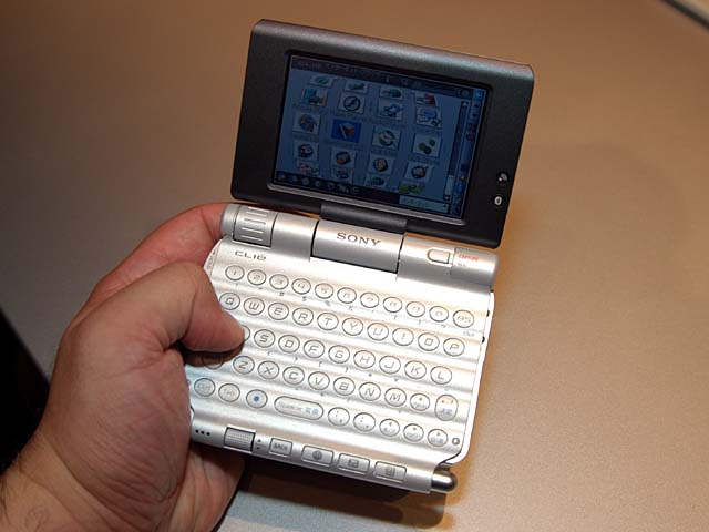 ソニー、自社製CPUを搭載したクリエPEG-UX50