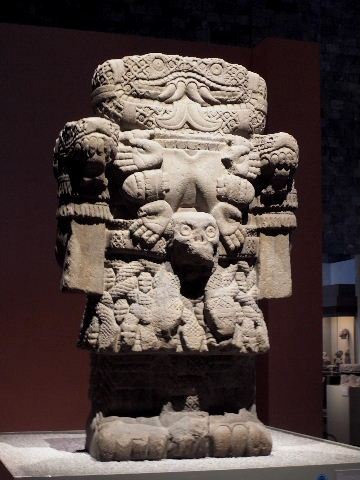 国立人類学博物館（6） 太陽の石 「アステカ・カレンダー」 : ヤスコ