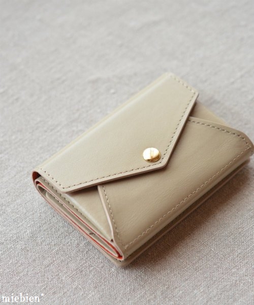 手のひらサイズの本革財布 KURASHI&Trips PUBLISHING KURASHI&Trips