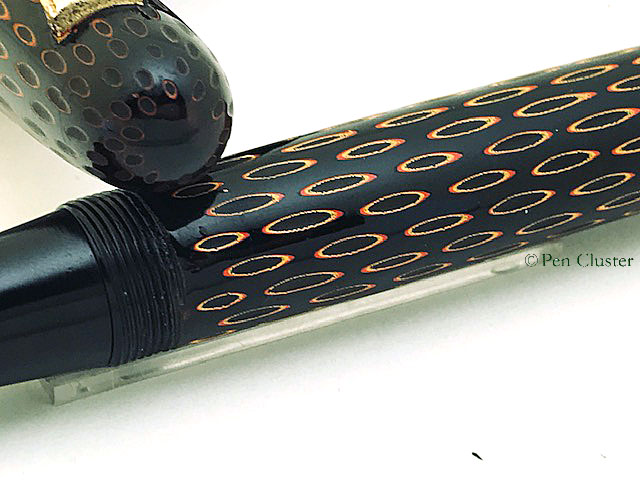 酒井栄介 鎌倉彫 インク止め式万年筆 兜木ニブ - 国産ブランド｜Pen