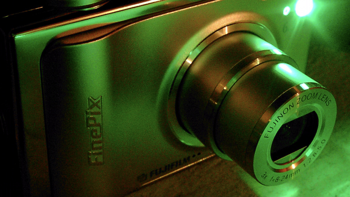 作例あり】FUJIFILM finepix F11 CCDセンサー コンデジ オールド