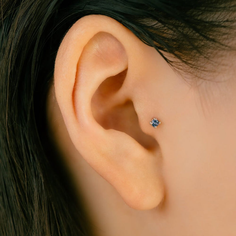 K18金 Pt ベニトアイト ピアス│希少石ベニトアイト 軟骨ピアス