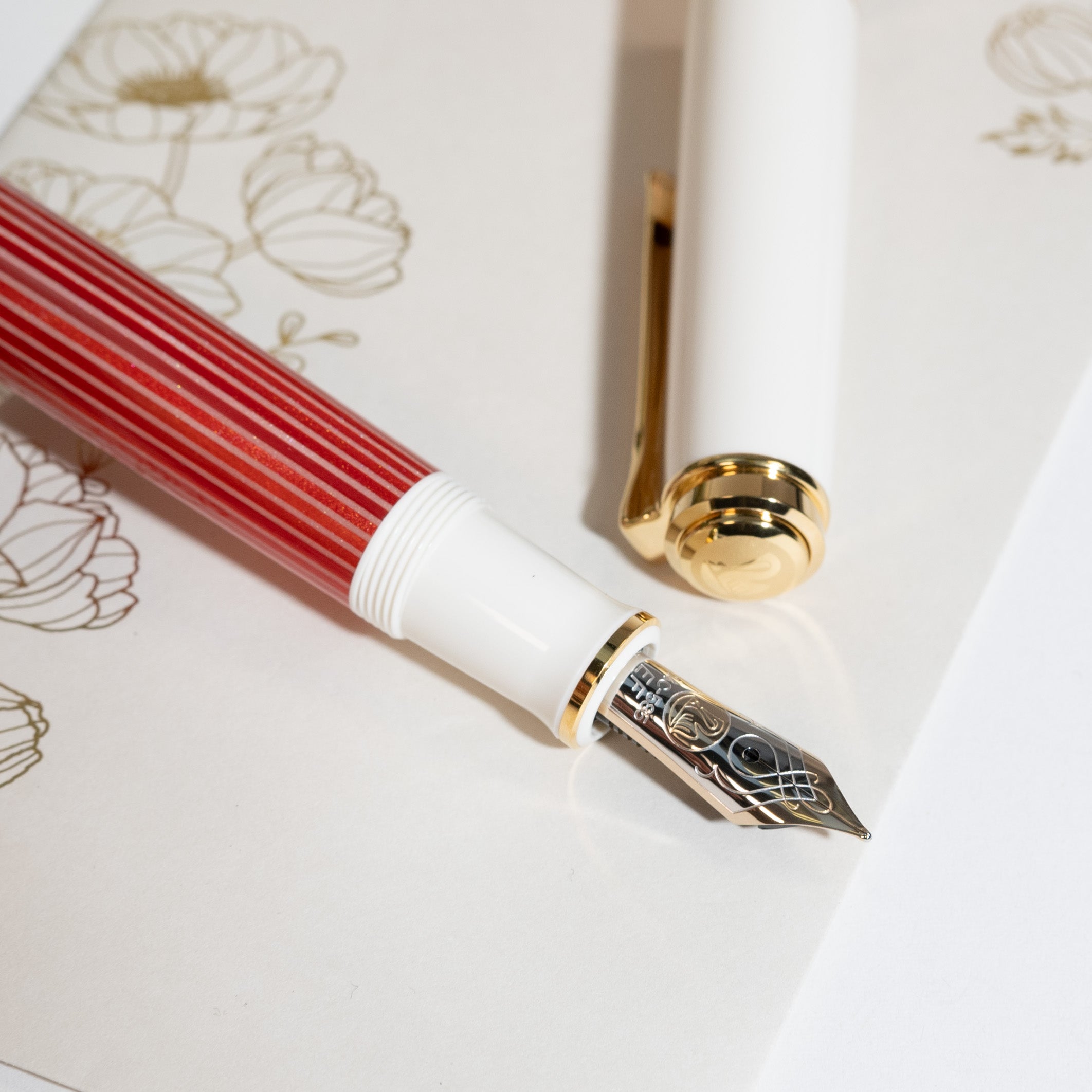 PELIKAN ペリカン 万年筆 スーベレーン M600 レッドホワイト – Poesie文具