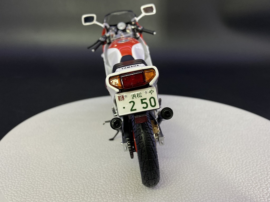 製作代行紹介「ハセガワ 1/12 TZR250」バイクモデル全塗装プラン A2892