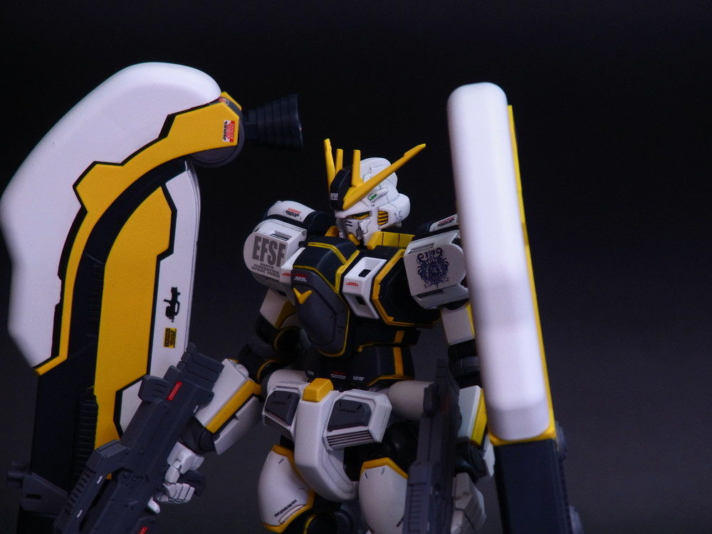 製作代行紹介「バンダイ ガンプラ HG 1/144 アトラスガンダム」全塗装