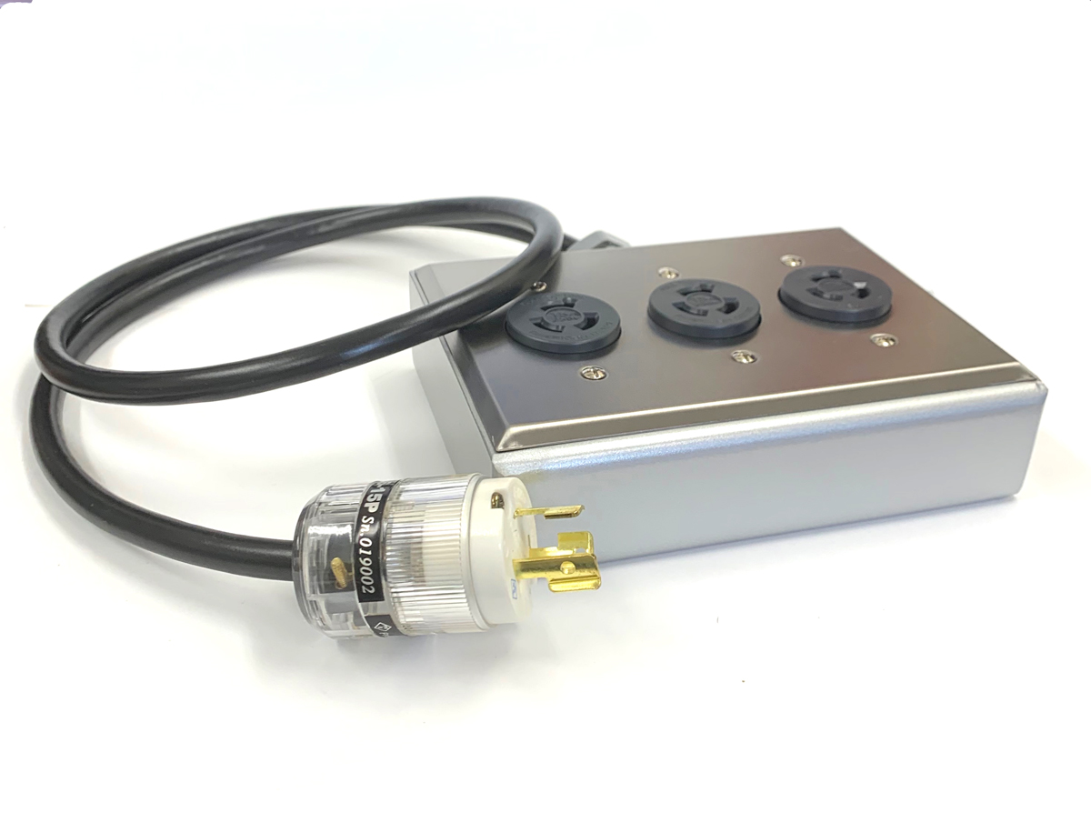 u*0様 驚愕！50kg、デュアル電源ケーブル、世界顔負け国産プロ用アンプ