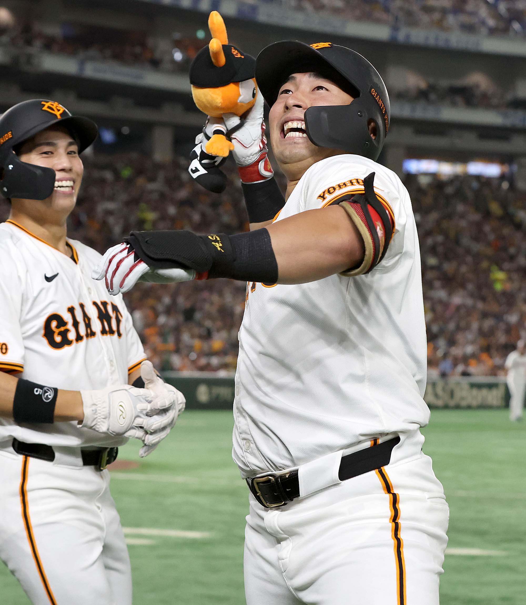 7､8月の「ヒーローズプレート」をオークションに出品 | 読売