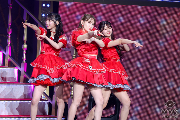 写真特集】元AKB48・小嶋陽菜、美脚あらわなミニ丈ドレスで「ハート型