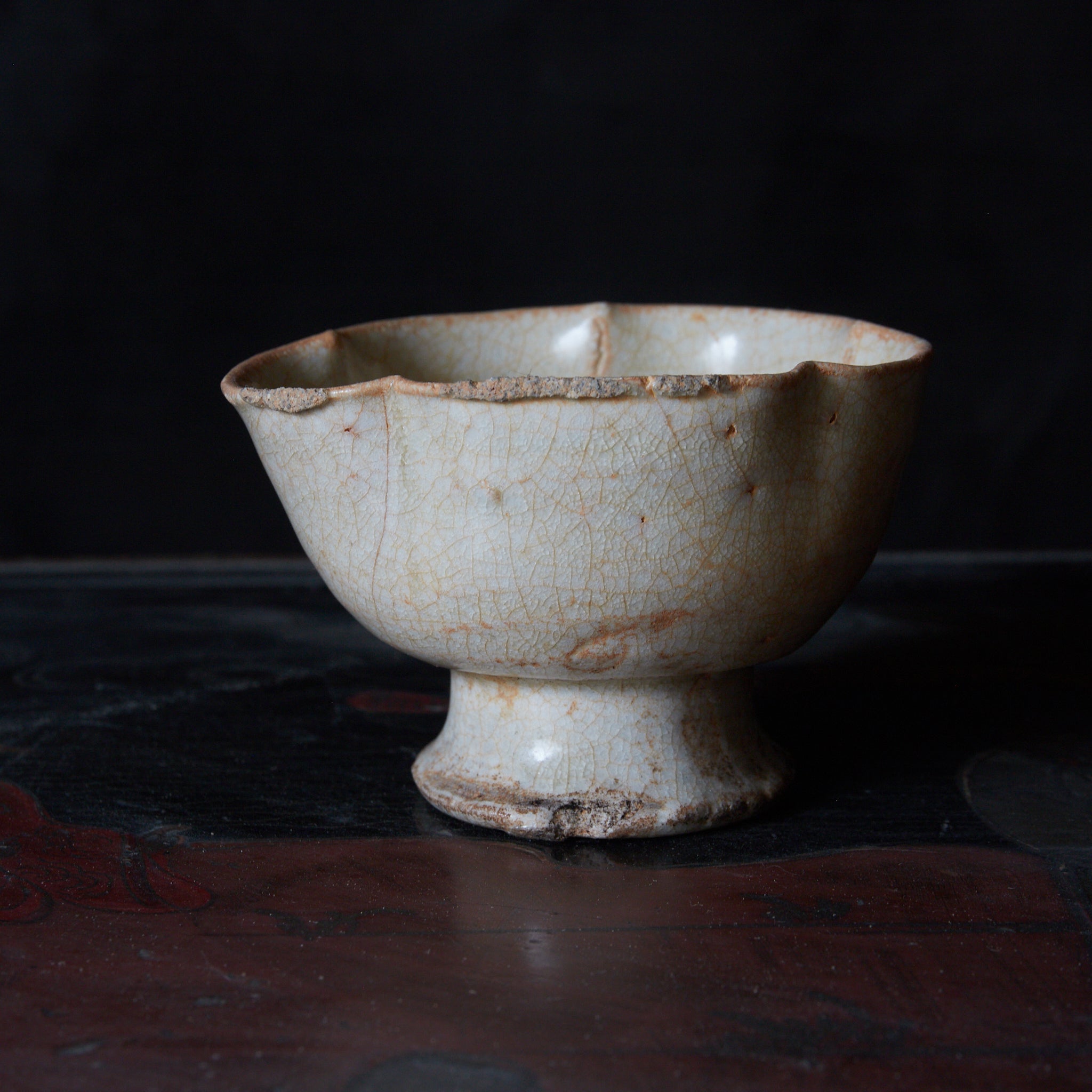 宋代 湖田窯 影青 青白磁花口杯（960–1279CE） | 入蘆花（ロカニイル）