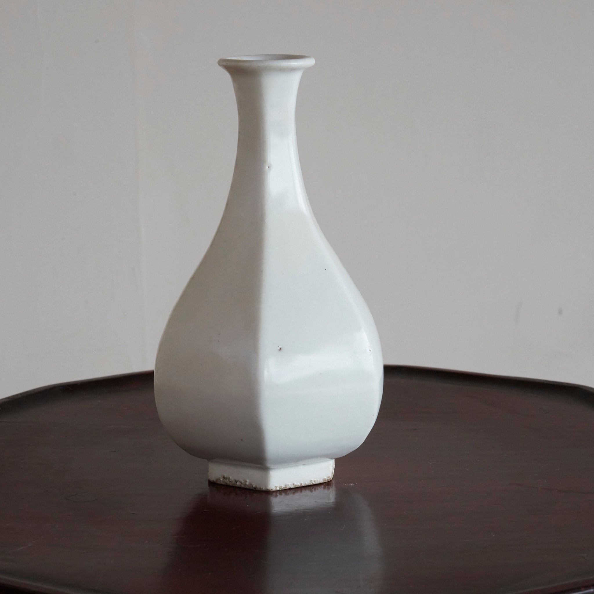 李朝 白磁 十一角面取 販売済み 壺 李朝 白磁 十一角面取 壺