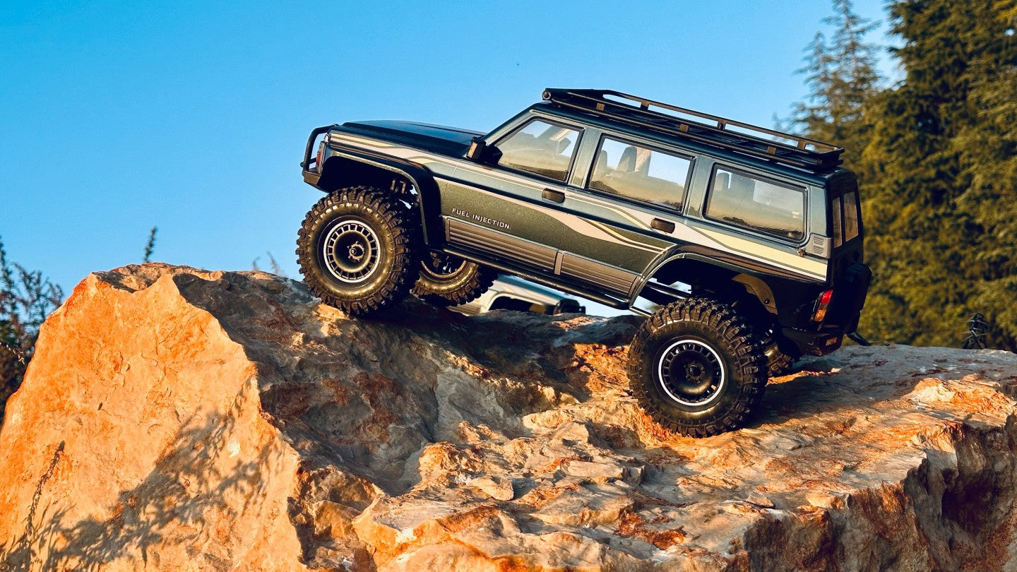 新製品】YIKONG YK4107 1/10 4WD RCクローラー 日産 NISSAN サファリ