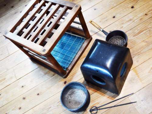 ネコの背中の毛が焦げた、昭和な｢掘り炬燵｣が懐かしい │ レトロ雑貨の