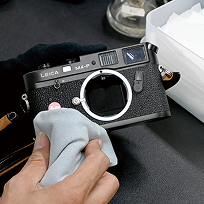 OM-D E-M5 Mark II ボディ シルバー シャッター回数約15400回以下