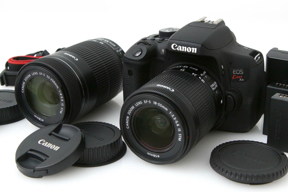 Canon kiss X8i ダブル☆WiFi機能搭載＆高性能一眼レフ☆ Canon kiss