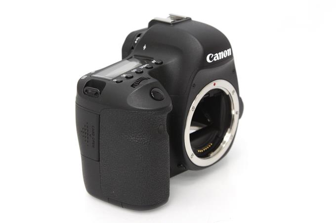 EOS 6D ボディ シャッター回数 12000回以下 M829-2C1 | キヤノン