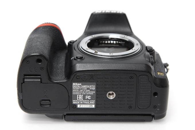 Nikon D750ボディ シャッター枚数31,000枚以下 Nikon D750ボディ