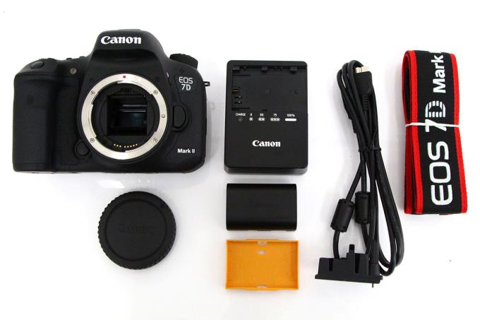 EOS 7D Mark II ボディ シャッター回数 約24100回以下 γA2786-2S1