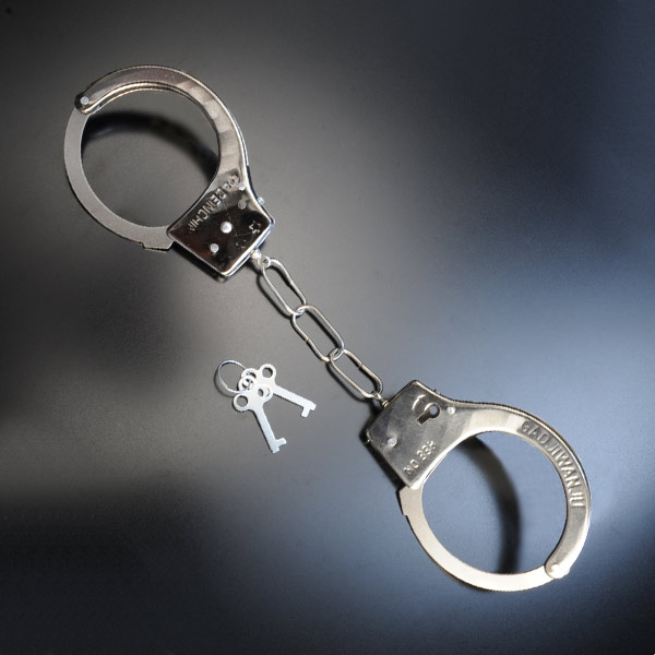 S&W黒い金属製手錠と鍵付き ミリタリーショップ レプマート / おもちゃ手錠